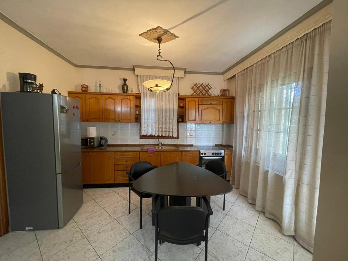 Nea Peramos Large Apartment Near The Beach Exterior photo